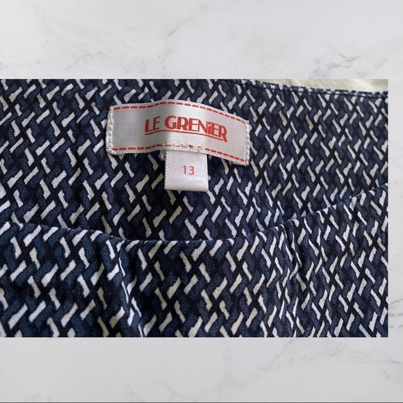 Women’s Le Grenier patterned Capri pants with button detail at ankles - Picture 3 of 3